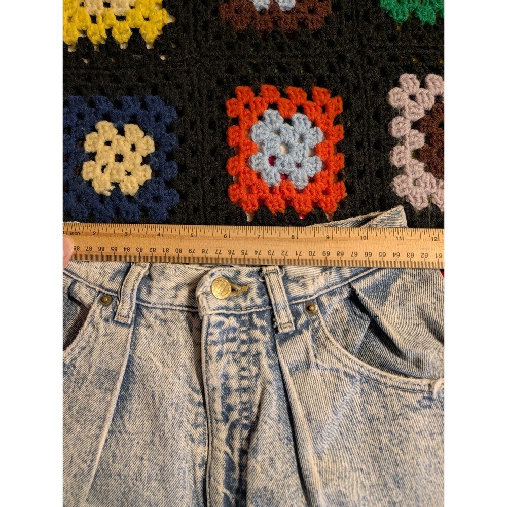 Vintage Essentials Sport Denim Shorts Acid Wash High Rise Retro 22" Waist 1990s - Picture 6 of 8
